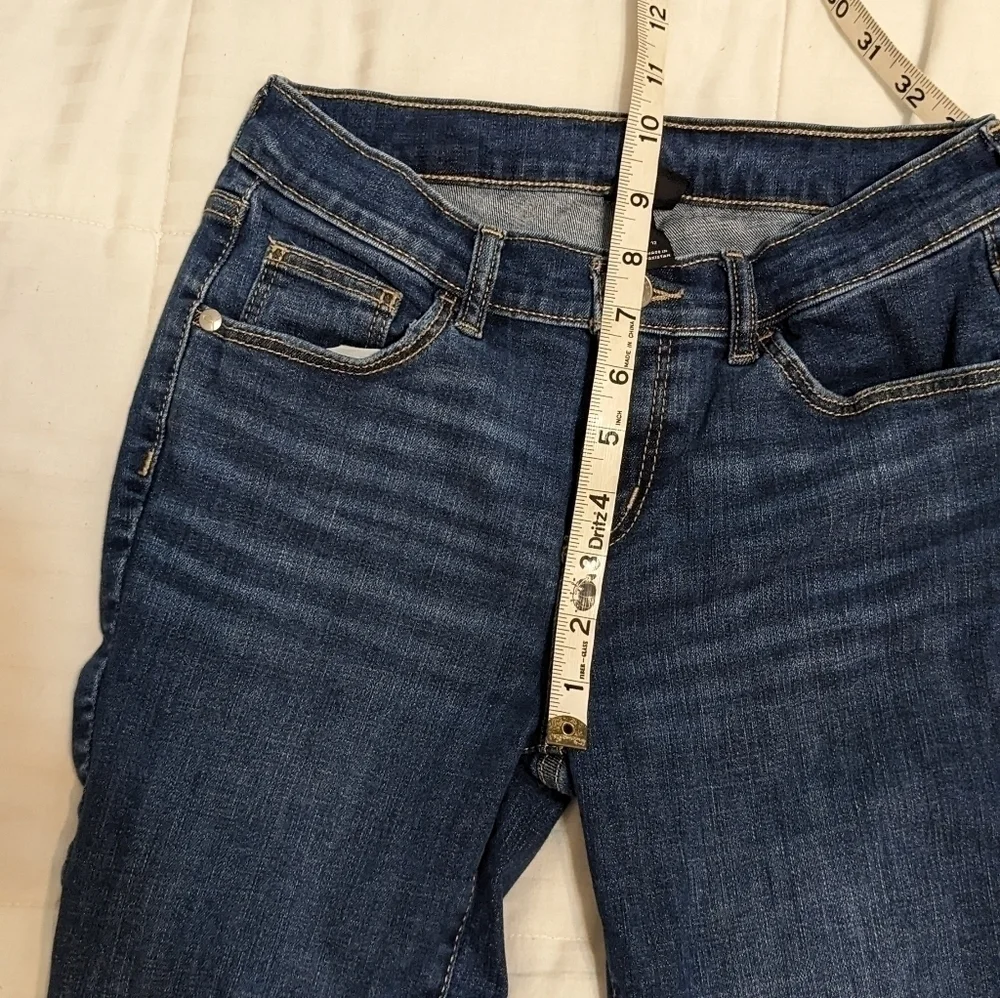 Art Class distressed skinny jeans with a rough h size 12